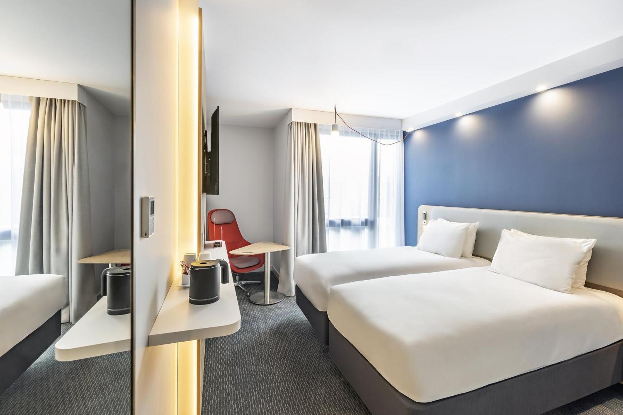 Holiday Inn Express Paris - Poissy By Ihg Zewnętrze zdjęcie