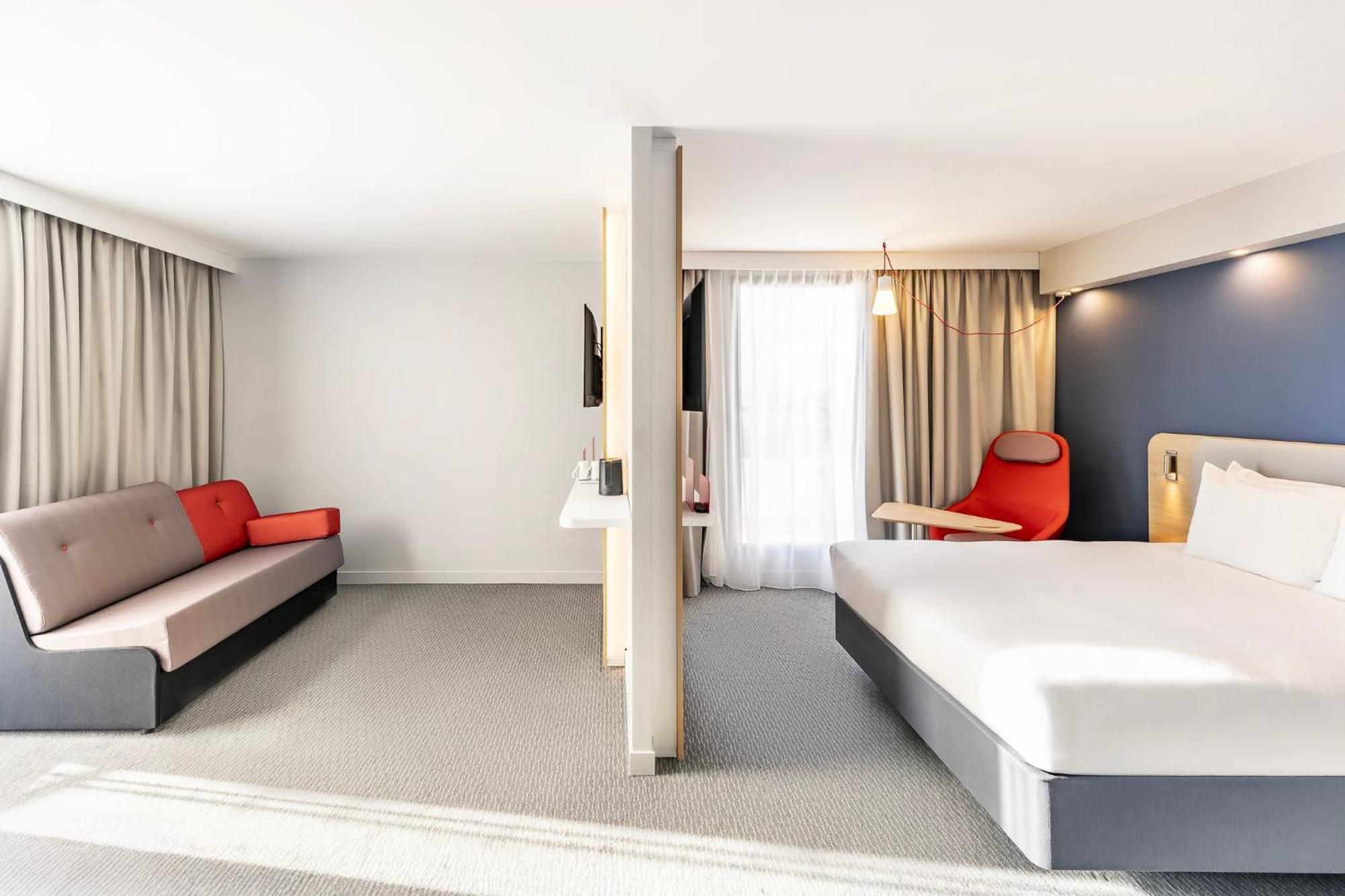 Holiday Inn Express Paris - Poissy By Ihg Zewnętrze zdjęcie